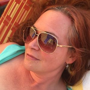 Meet your Posher, Ann